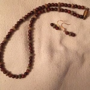 Necklace earring set